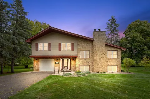 8209 Hillside Dr, Eden Prairie, MN 55347