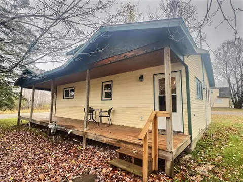 3925 Maple St, Kettle River, MN 55757