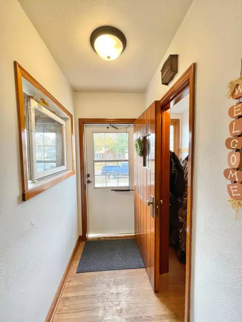 217 N Spring Ave, Springfield, MN 56087 photo 6