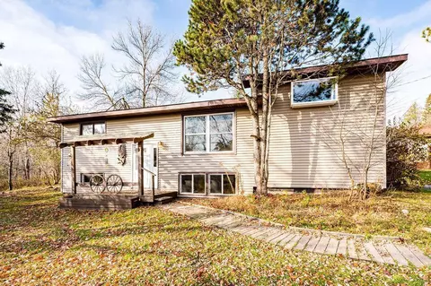 5059 Arnold Rd, Duluth, MN 55803
