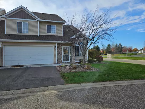 1652 Meadow Pl, Shakopee, MN 55379