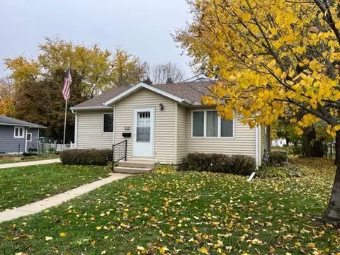 816 S Broadway St, Spring Valley, MN 55975