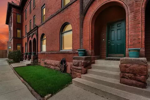 339 E 18th St, Minneapolis, MN 55404 photo 2