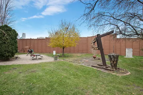 339 E 18th St, Minneapolis, MN 55404 photo 37