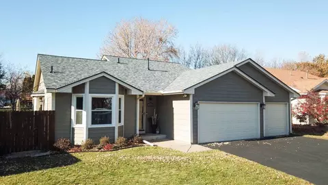 4580 Heather Ridge Rd N, Oakdale, MN 55128