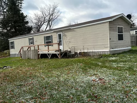 230 Linden Ave NE, Hill City, MN 55748