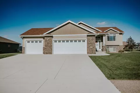 2011 12th Ave NE, Austin, MN 55912 photo 2
