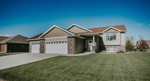 2011 12th Ave NE, Austin, MN 55912