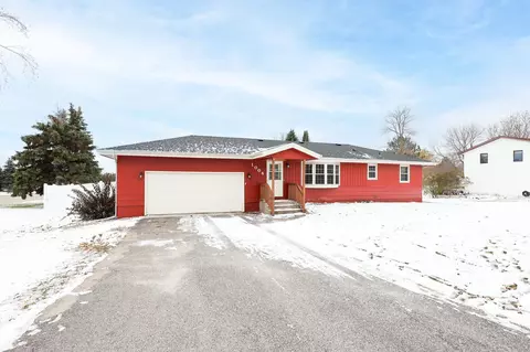1004 W Meadow Ln NW, Alexandria, MN 56308