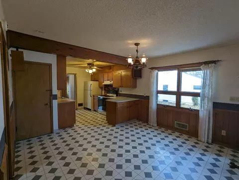 608 Cherry Ave, Albert Lea, MN 56007 photo 10