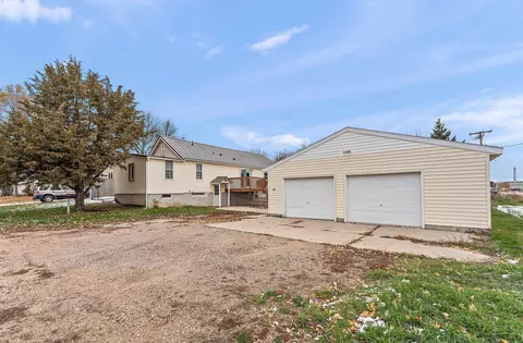 511 5th St SW, Montgomery, MN 56069