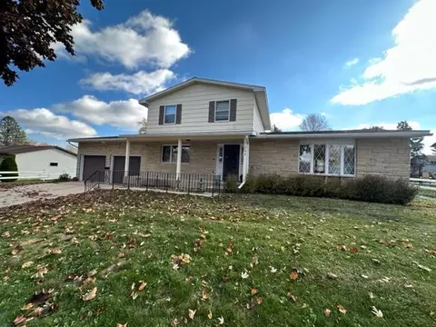 706 N Hokah St, Caledonia, MN 55921