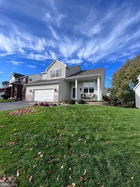 6751 Carlisle Curv, Shakopee, MN 55379