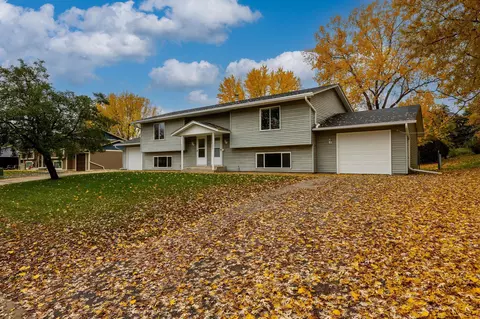 1375 Easter Ln, Eagan, MN 55123