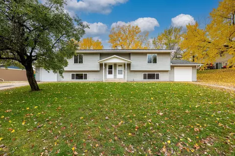 1375 Easter Ln, Eagan, MN 55123 photo 2