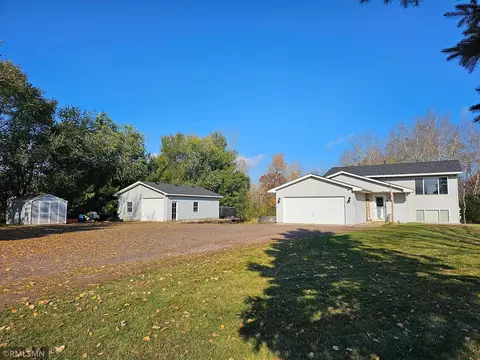 5079 Evergreen Trl, North Branch, MN 55056