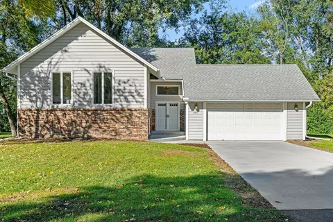 17610 28th Ave N, Plymouth, MN 55447