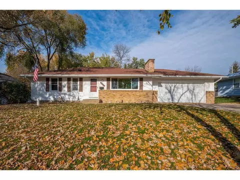 4524 Southmore Dr, Bloomington, MN 55437