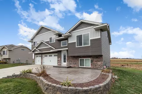 920 Cedar Ave N, Maple Lake, MN 55358