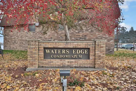 30675 Park St #107, Lindstrom, MN 55045