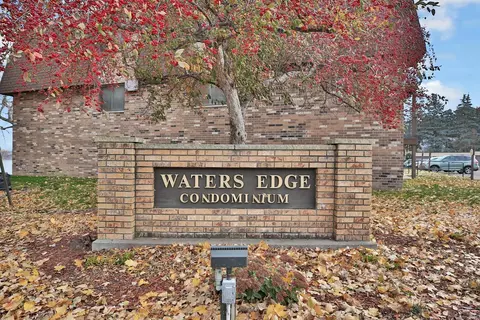 30675 Park St #107, Lindstrom, MN 55045