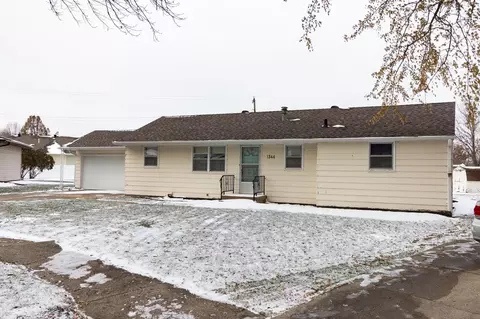 1344 Hillcrest Ct, Fergus Falls, MN 56537