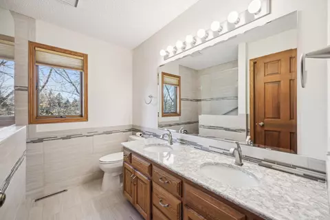 Bath - 2227 26th Ave S, Saint Cloud, MN 56301 photo 2 of 5