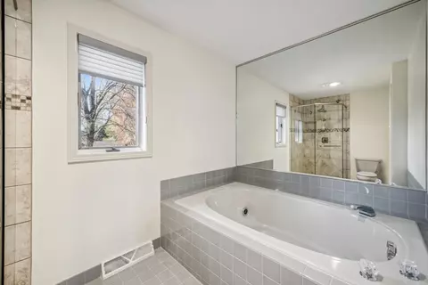 Bath - 2227 26th Ave S, Saint Cloud, MN 56301 photo 3 of 5