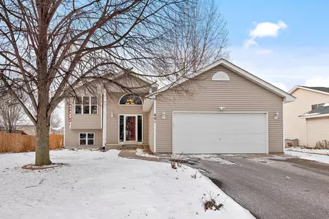 801 4th Ave SW, Isanti, MN 55040