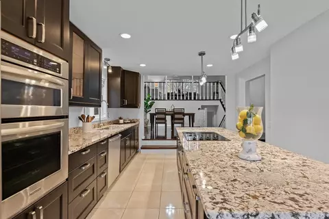1805 Prior Ave N, Falcon Heights, MN 55113