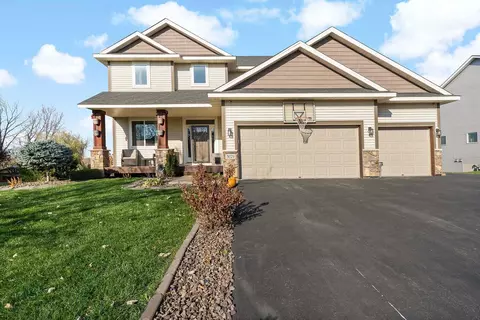 3029 224th St W, Farmington, MN 55024