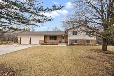 1229 Sandy Ln, Monticello, MN 55362