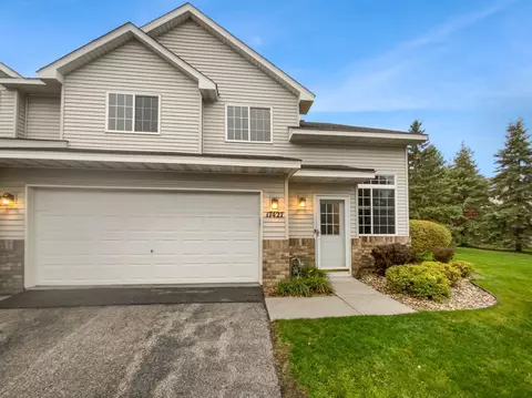 17427 Glacier Way #18, Lakeville, MN 55044