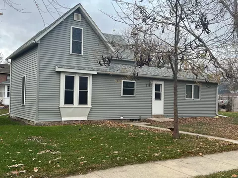 716 9th Ave, Clarkfield, MN 56223