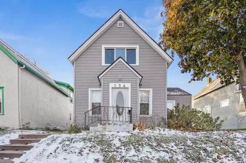 134 Annapolis St E, West Saint Paul, MN 55118