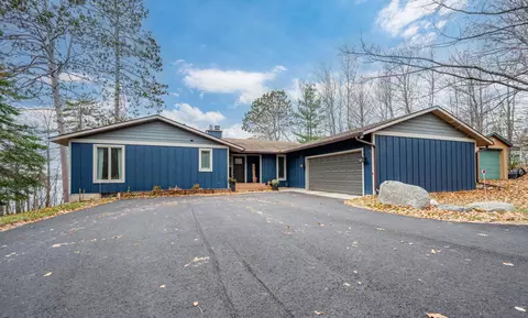 18883 Sugar Lake Trl, Cohasset, MN 55721