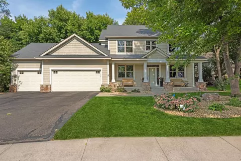 8475 Mission Hills Ln, Chanhassen, MN 55317