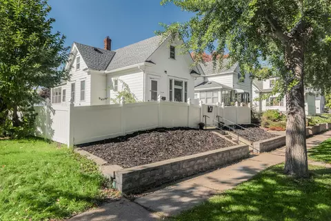 1239 Farrington St, Saint Paul, MN 55117