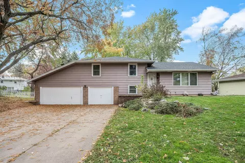 2318 Golfview Dr, White Bear Lake, MN 55110