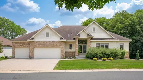 3025 Cedar Xing, Minnetonka, MN 55305