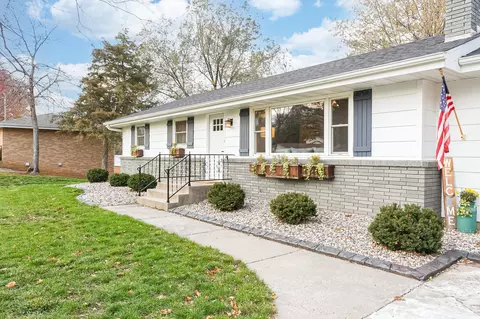 2569 Hauer Trl, Shakopee, MN 55379