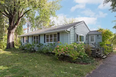 5597 Lake Elmo Ave N, Lake Elmo, MN 55042