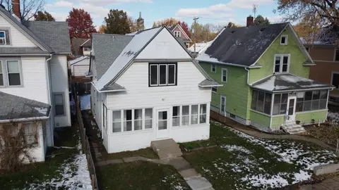 975 Hudson Rd, Saint Paul, MN 55106