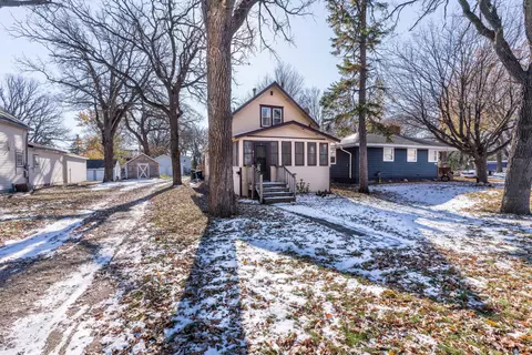 813 W Linden St, Fergus Falls, MN 56537