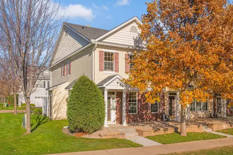 7578 Lower 11th St N, Oakdale, MN 55128