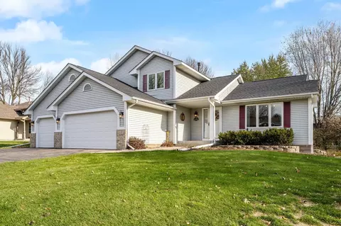 3698 Willbrook Ct, Eagan, MN 55123