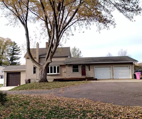 1632 Center St, New Ulm, MN 56073