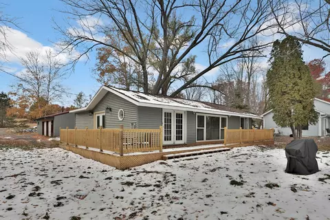 29579 Dahlia St NW, Isanti, MN 55040