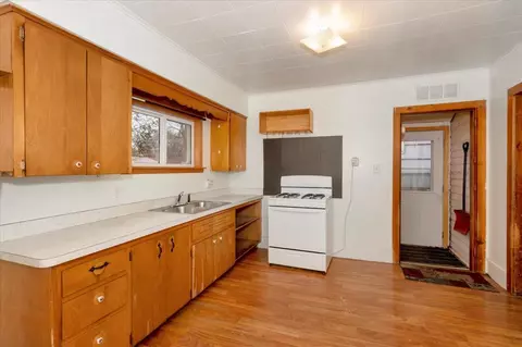 3707 E 2nd St, Superior, WI 54880 photo 3