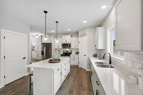 1284 Summit Cv, Dassel, MN 55325